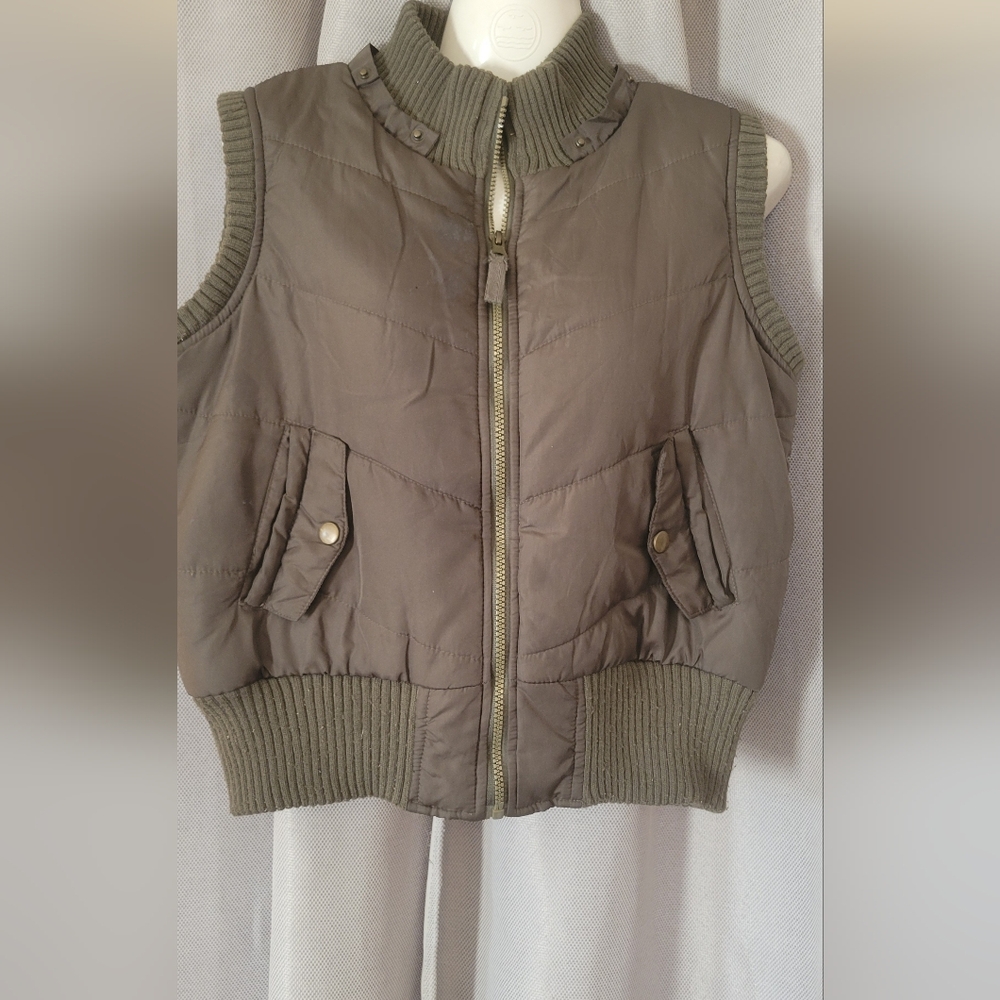 Women's Quilted Vest in Olive Green